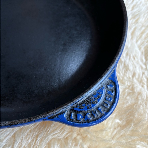 Le Creuset Skillet - Picture 3 of 6